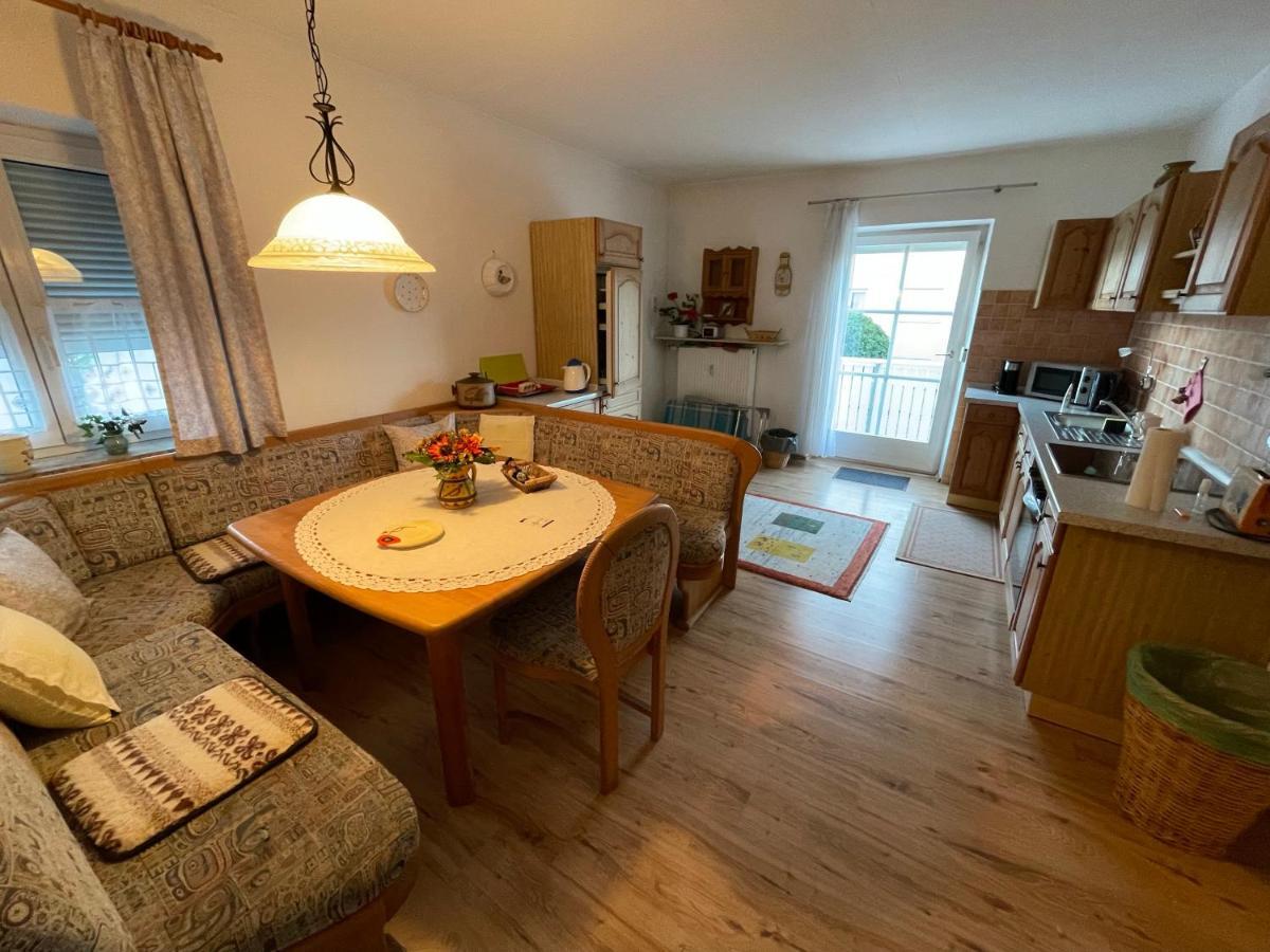 Schoene Ferienwohnung In Bahnhofsnaehe Fuer Urlaub, Studium Oder Arbeit Deggendorf Exteriér fotografie