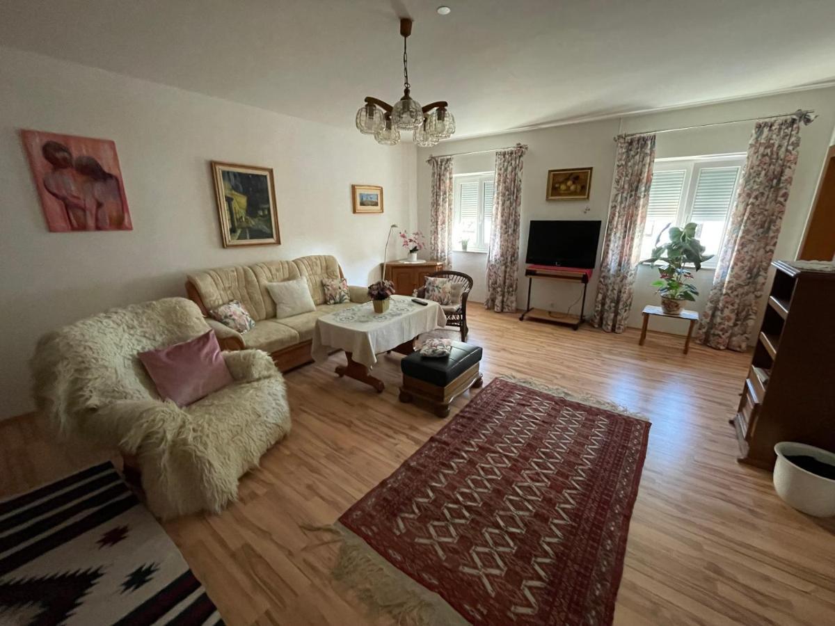 Schoene Ferienwohnung In Bahnhofsnaehe Fuer Urlaub, Studium Oder Arbeit Deggendorf Exteriér fotografie