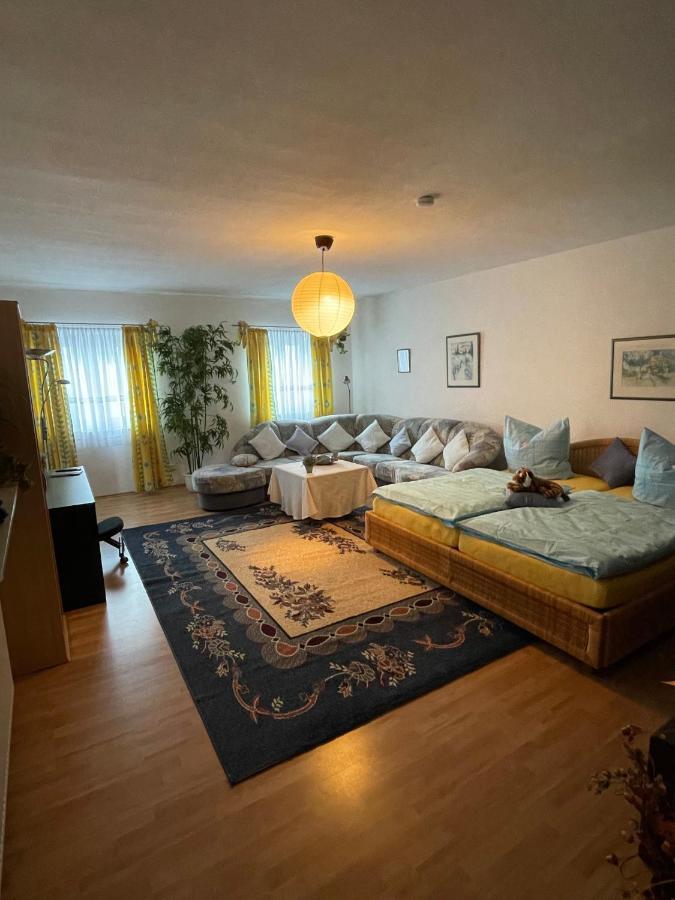 Schoene Ferienwohnung In Bahnhofsnaehe Fuer Urlaub, Studium Oder Arbeit Deggendorf Exteriér fotografie