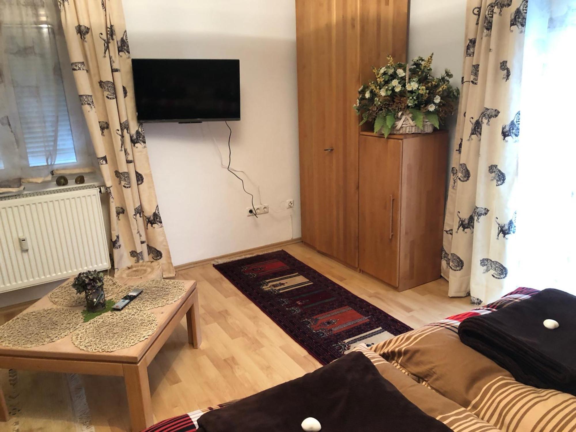 Schoene Ferienwohnung In Bahnhofsnaehe Fuer Urlaub, Studium Oder Arbeit Deggendorf Exteriér fotografie