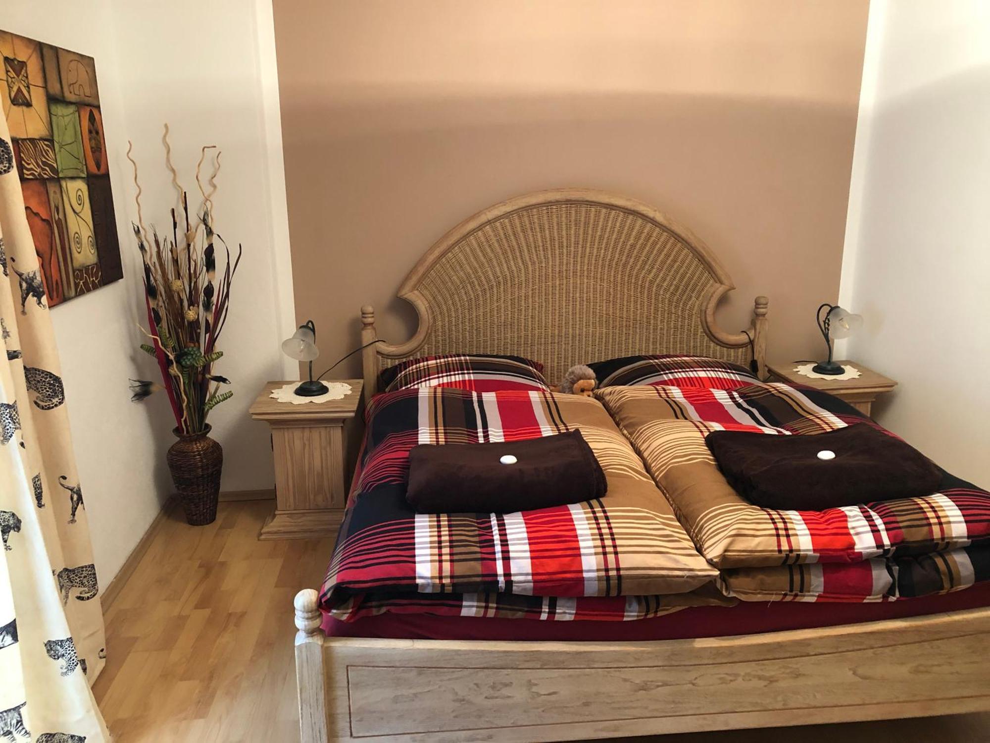 Schoene Ferienwohnung In Bahnhofsnaehe Fuer Urlaub, Studium Oder Arbeit Deggendorf Exteriér fotografie
