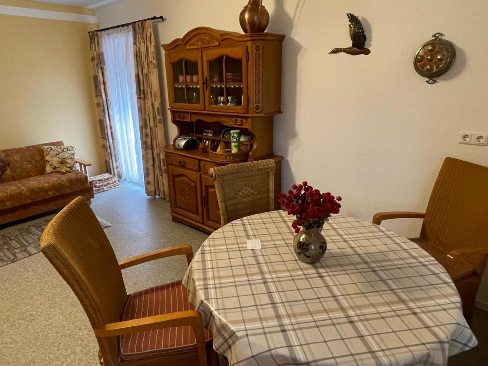 Schoene Ferienwohnung In Bahnhofsnaehe Fuer Urlaub, Studium Oder Arbeit Deggendorf Exteriér fotografie
