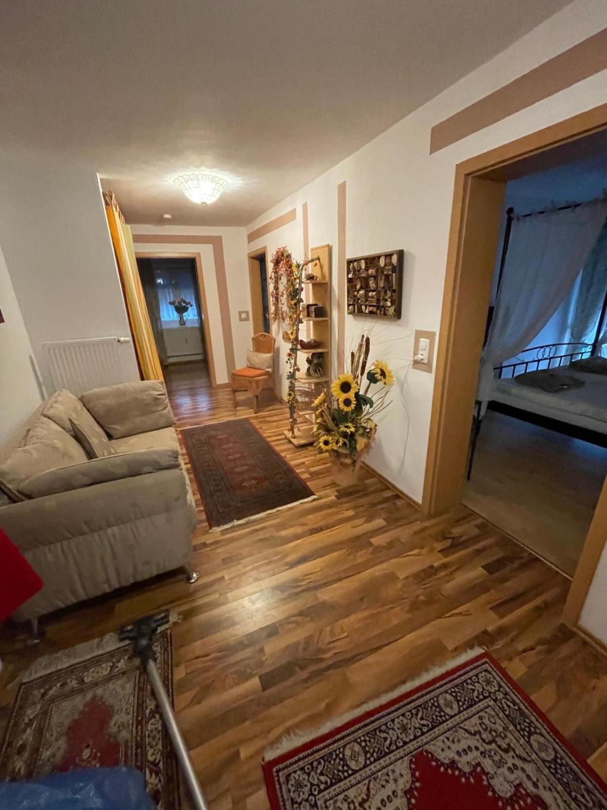 Schoene Ferienwohnung In Bahnhofsnaehe Fuer Urlaub, Studium Oder Arbeit Deggendorf Exteriér fotografie