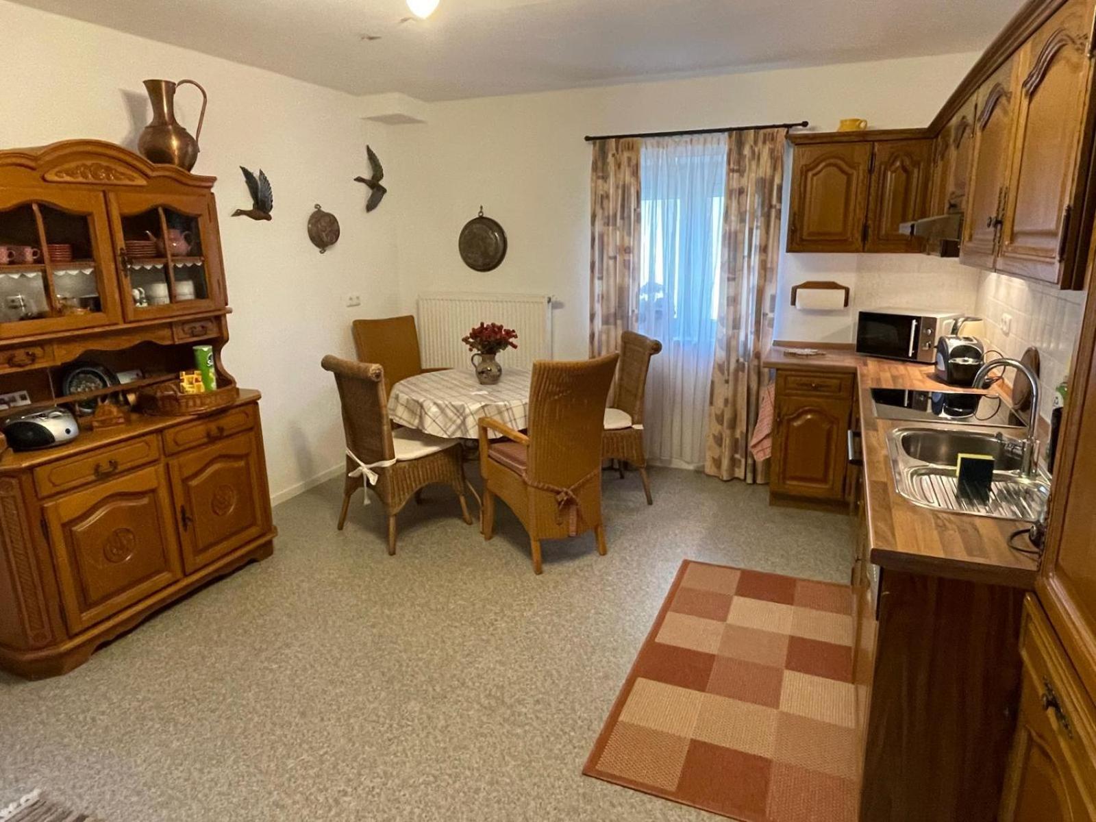 Schoene Ferienwohnung In Bahnhofsnaehe Fuer Urlaub, Studium Oder Arbeit Deggendorf Exteriér fotografie